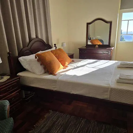 Banana Lovers - Farm View *