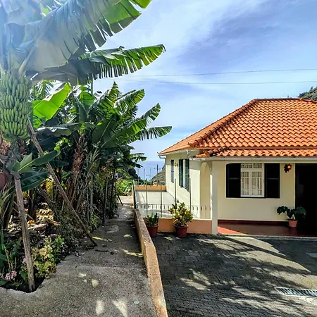 Апартаменты Banana Lovers - Farm View *