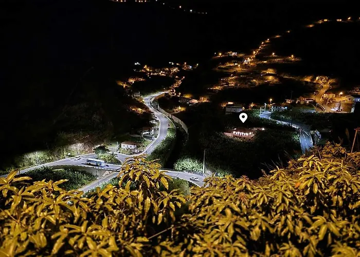 Banana Lovers - Farm View Ribeira Brava